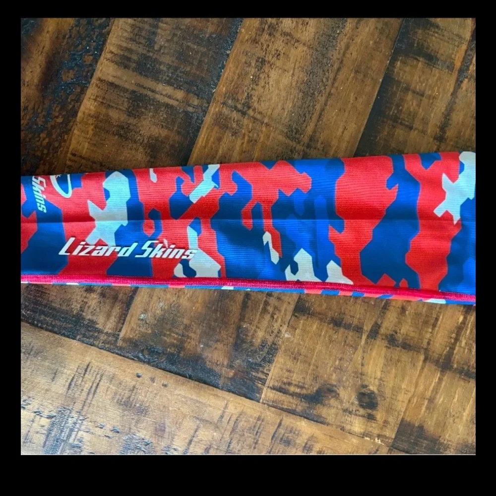 Under Armour youth belt and lizard sleeve.
